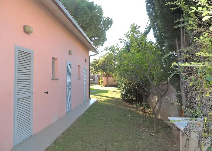 Villaggio Internazionale Aparthotel Albenga