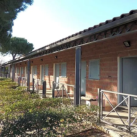 Villaggio Internazionale 3* Αλμπένγκα