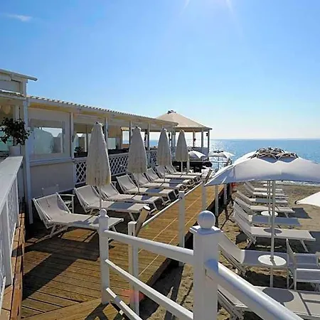 Villaggio Internazionale Αλμπένγκα