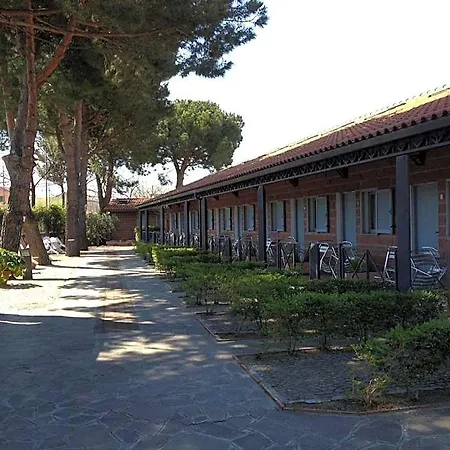 Villaggio Internazionale 公寓式酒店 阿尔本加